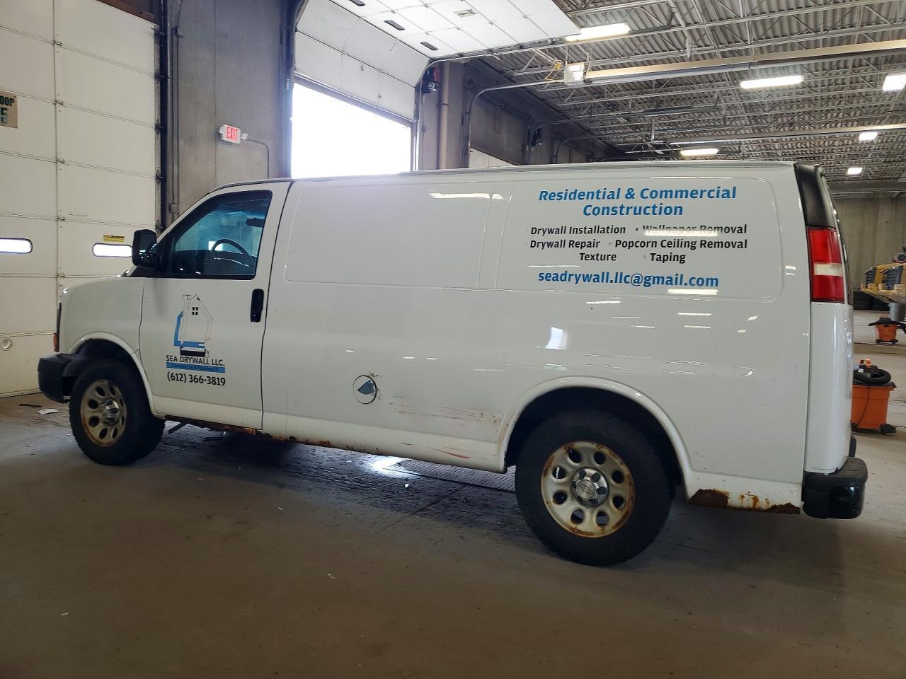 2012 Chevrolet Express G1500 - Фото 2