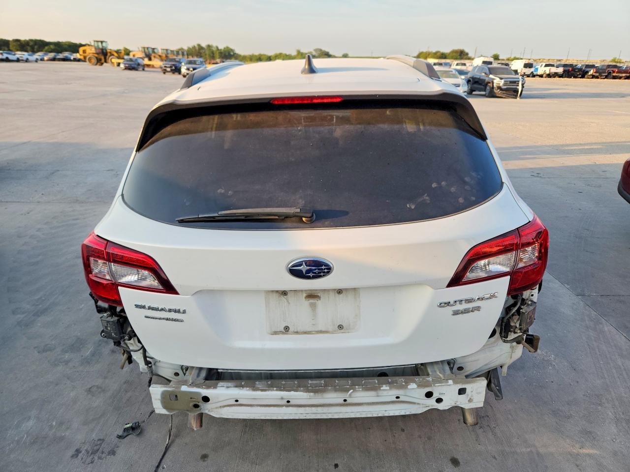 2018 Subaru Outback - Фото 6
