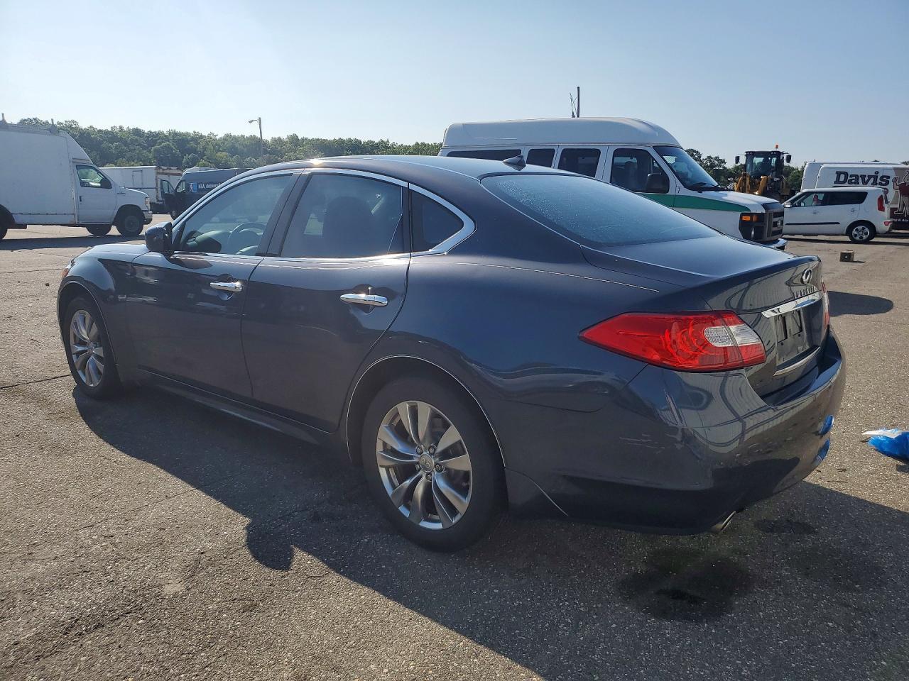 2011 Infiniti M37 X - Фото 2