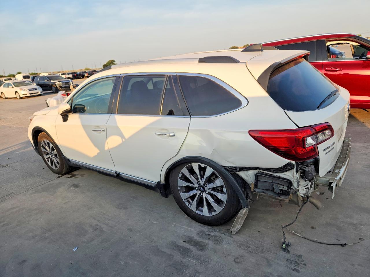 2018 Subaru Outback - Фото 2