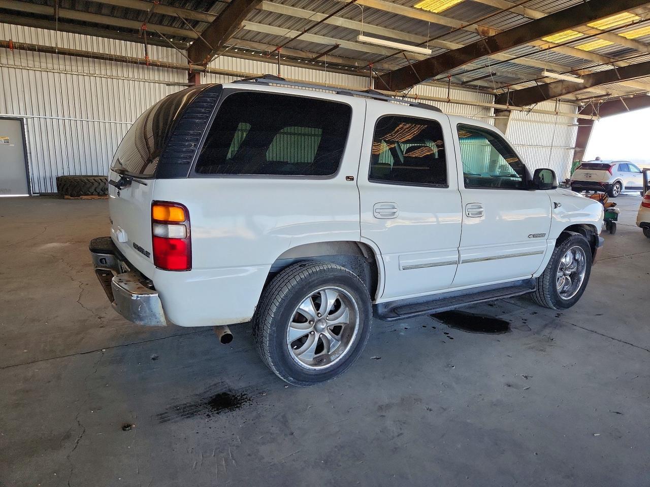 2002 Chevrolet Tahoe C1500 - Фото 3