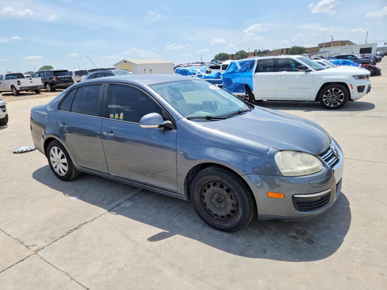 2009 Volkswagen Jetta S - Image 4