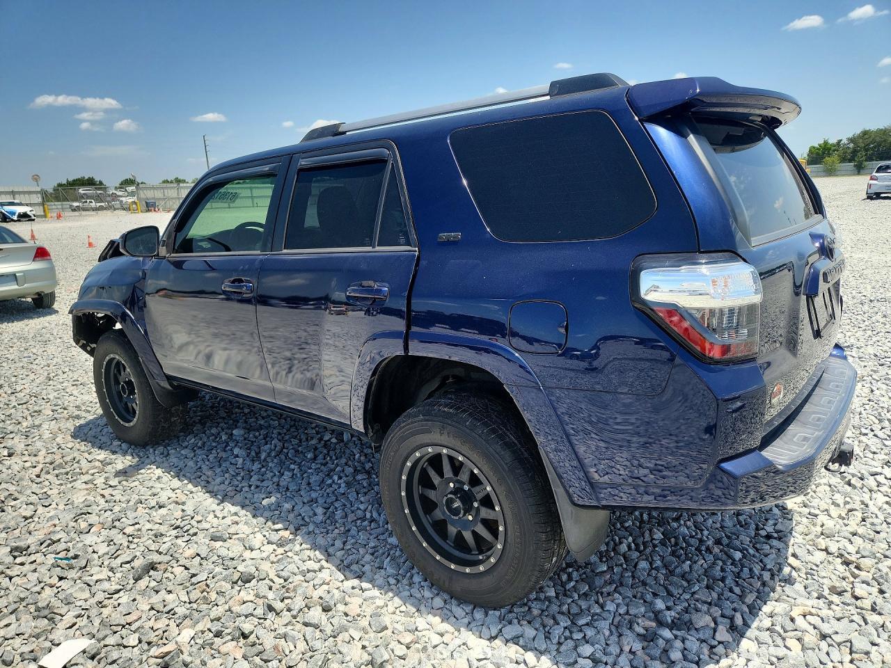2019 Toyota 4Runner Sr5 - Image 2