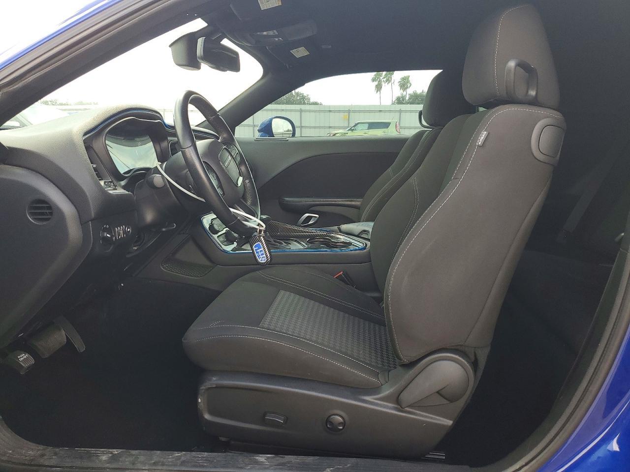 2022 Dodge Challenger Sxt - Фото 7