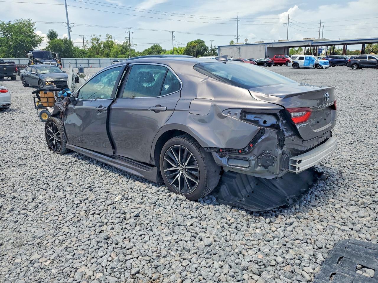 2023 Toyota Camry Se - Фото 2