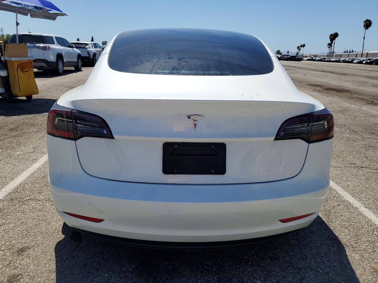 2023 Tesla Model 3 - Фото 6