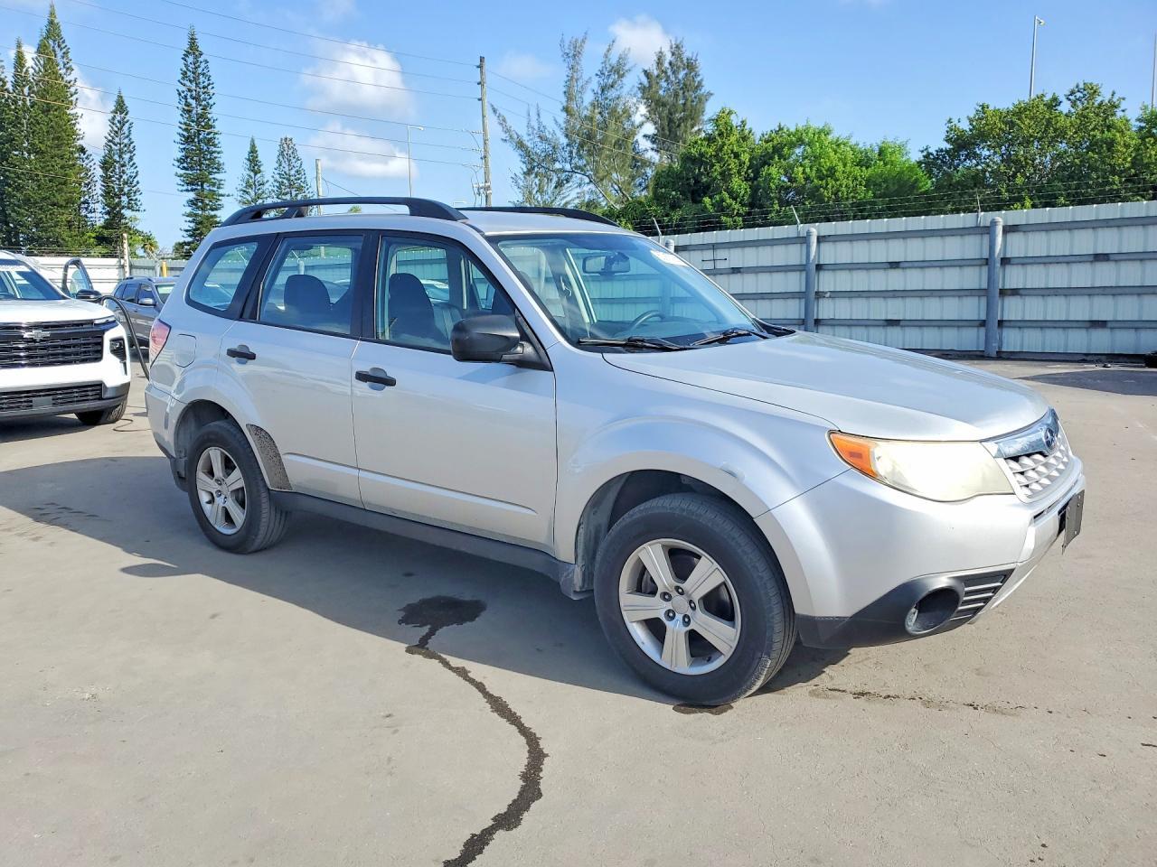 2011 Subaru Forester 2.5X - Фото 4