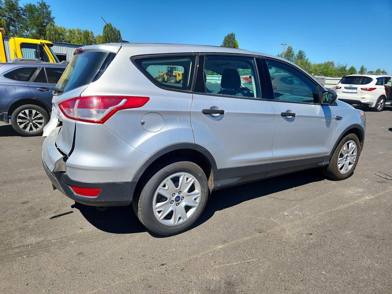 2013 Ford Escape S - Фото 3