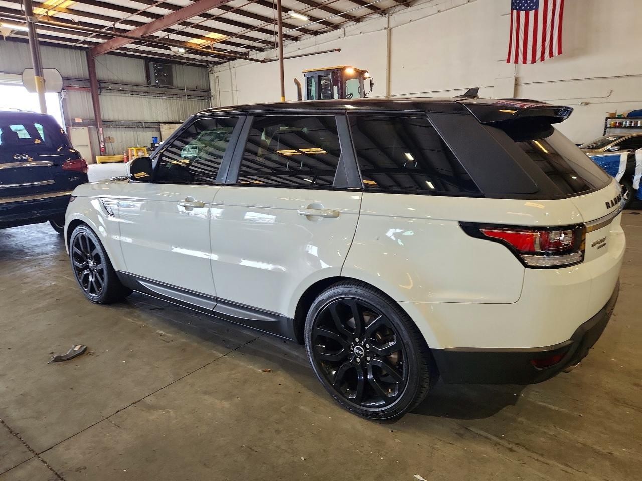 2016 Land Rover Range Rover Sport Hse - Image 2