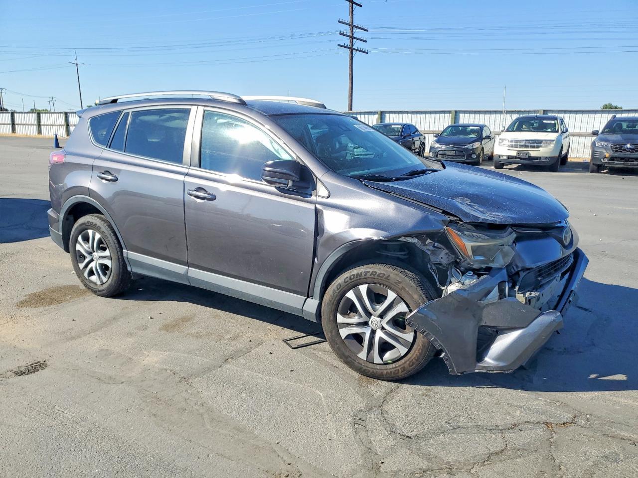2017 Toyota Rav4 Le - Image 4