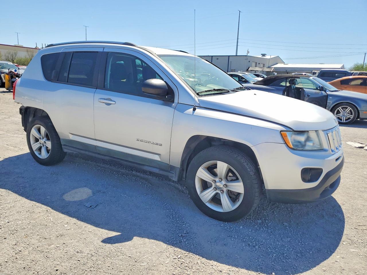 2011 Jeep Compass Sport - Фото 4