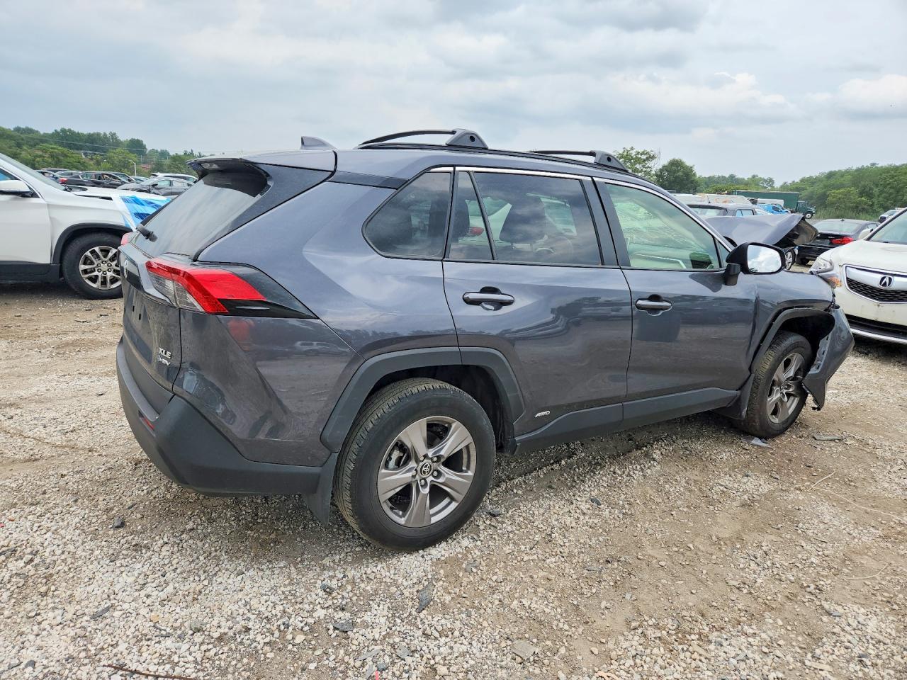 2025 Toyota Rav4 Hybrid Xle - Image 3