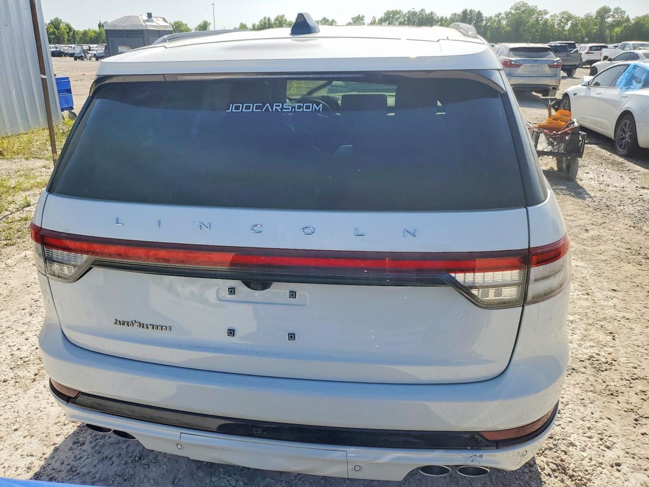 2025 Lincoln Aviator - Image 6