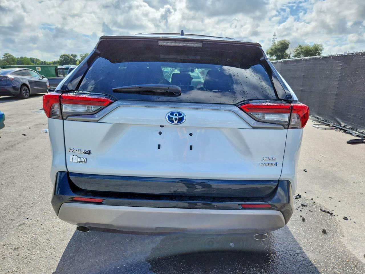 2024 Toyota Rav4 Xse - Image 6