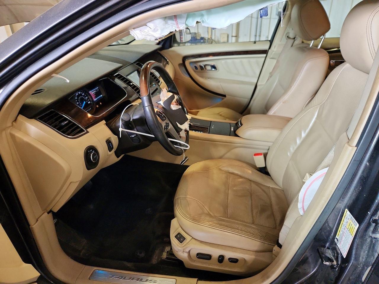 2016 Ford Taurus Limited - Image 7