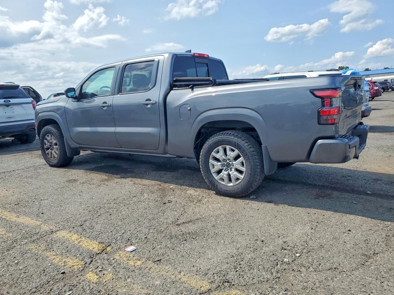 2022 Nissan Frontier Sv - Image 2