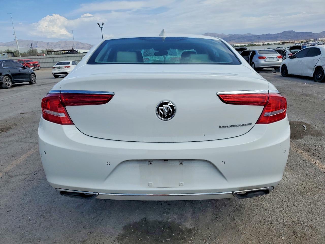 2019 Buick Lacrosse Essence - Image 6