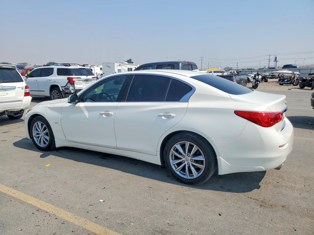 2017 Infiniti Q50 3.0T Premium - Фото 2