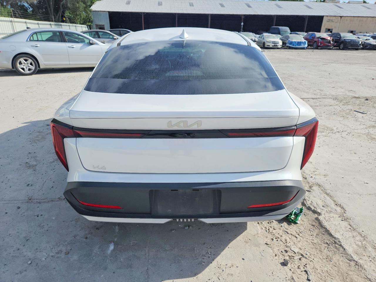2025 Kia K4 Lxs - Image 6