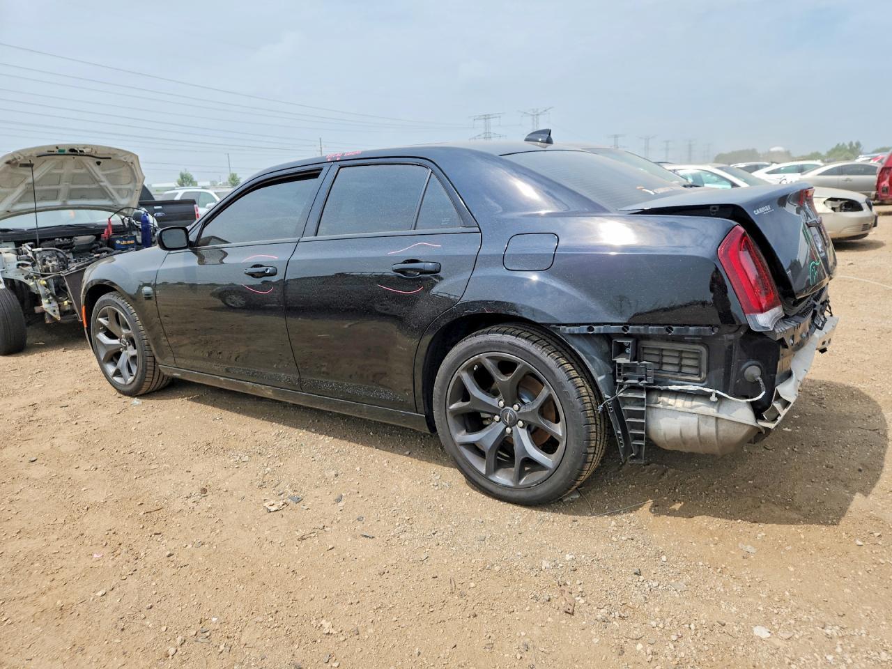 2023 Chrysler 300 S - Фото 2