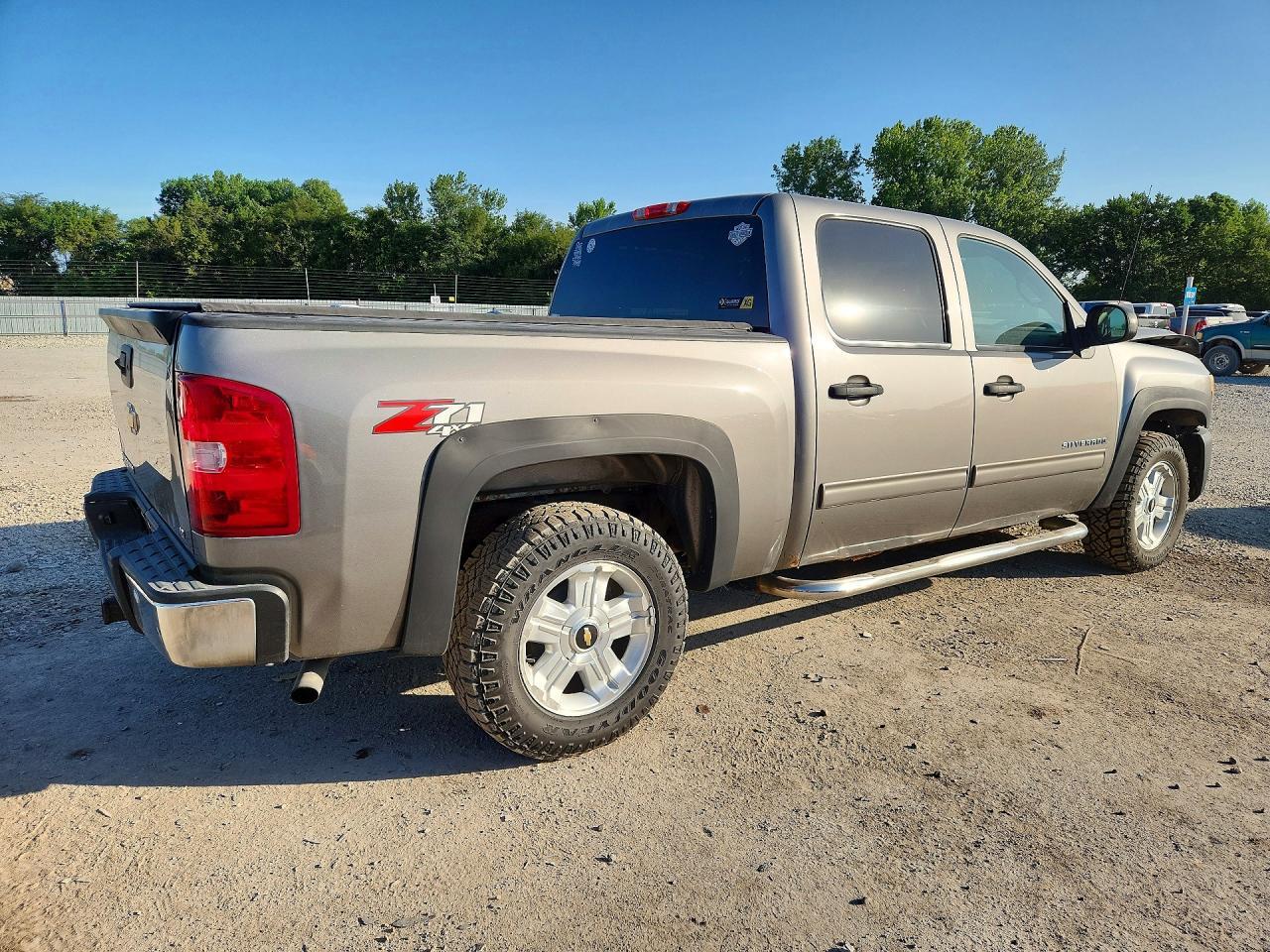 2013 Chevrolet Silverado - Image 3