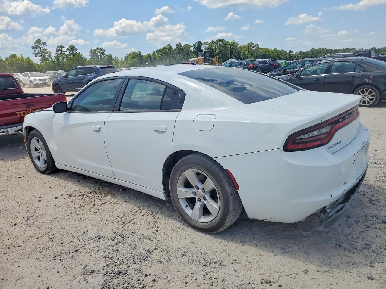 2017 Dodge Charger Se - Image 2