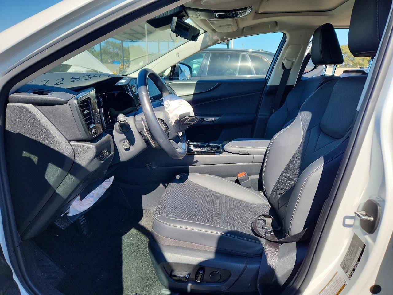 2024 Lexus Nx 450H+ Base - Фото 7