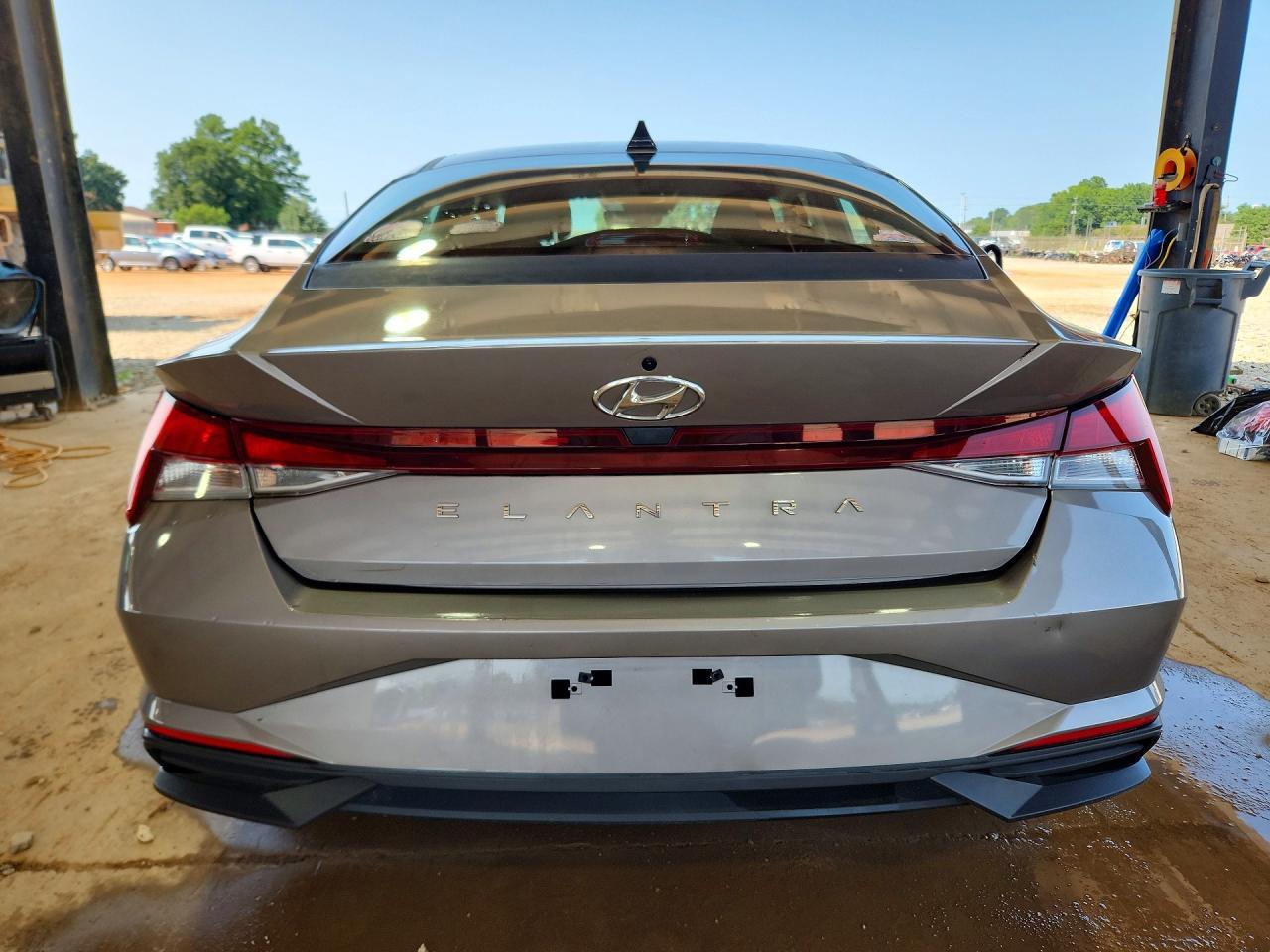 2022 Hyundai Elantra Se - Image 6