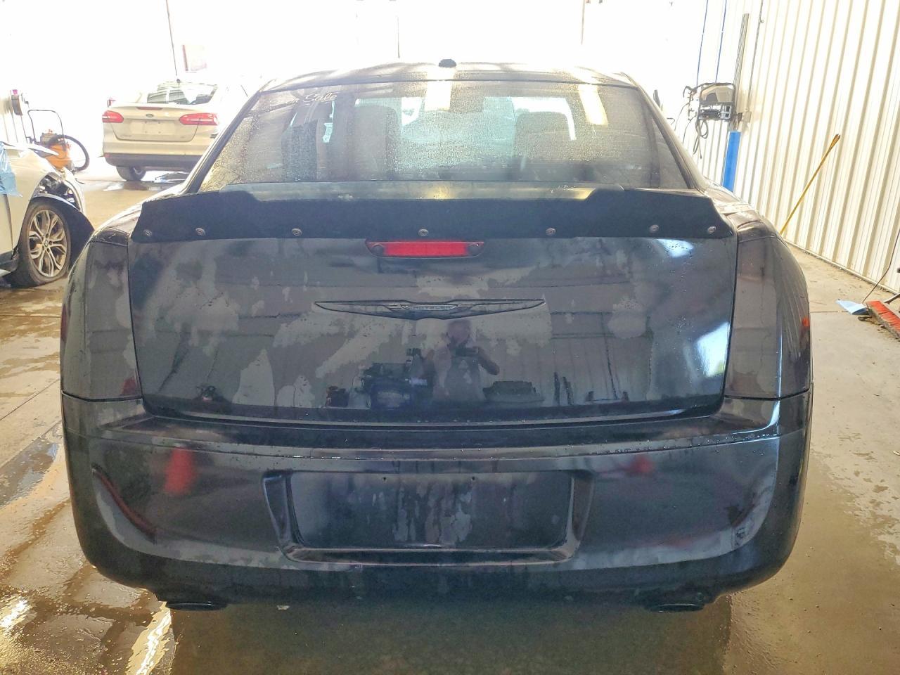 2012 Chrysler 300 Limited - Фото 6