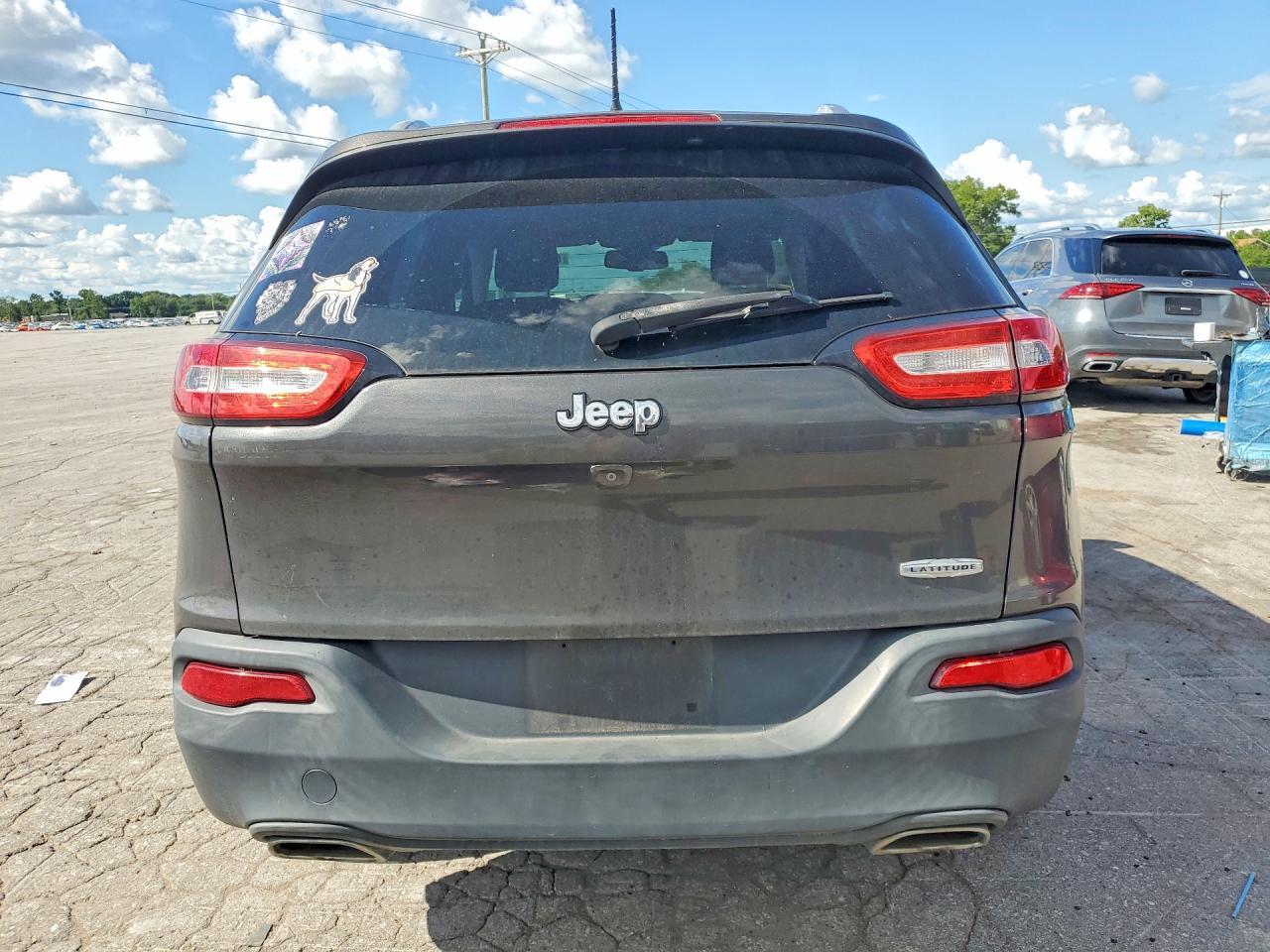 2015 Jeep Cherokee Latitude - Image 6