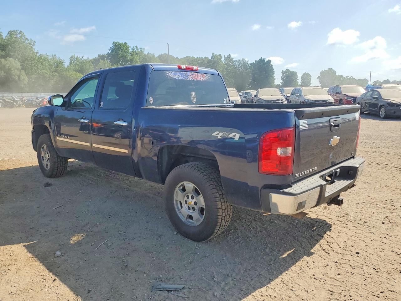 2011 Chevrolet Silverado K1500 Lt - Фото 2