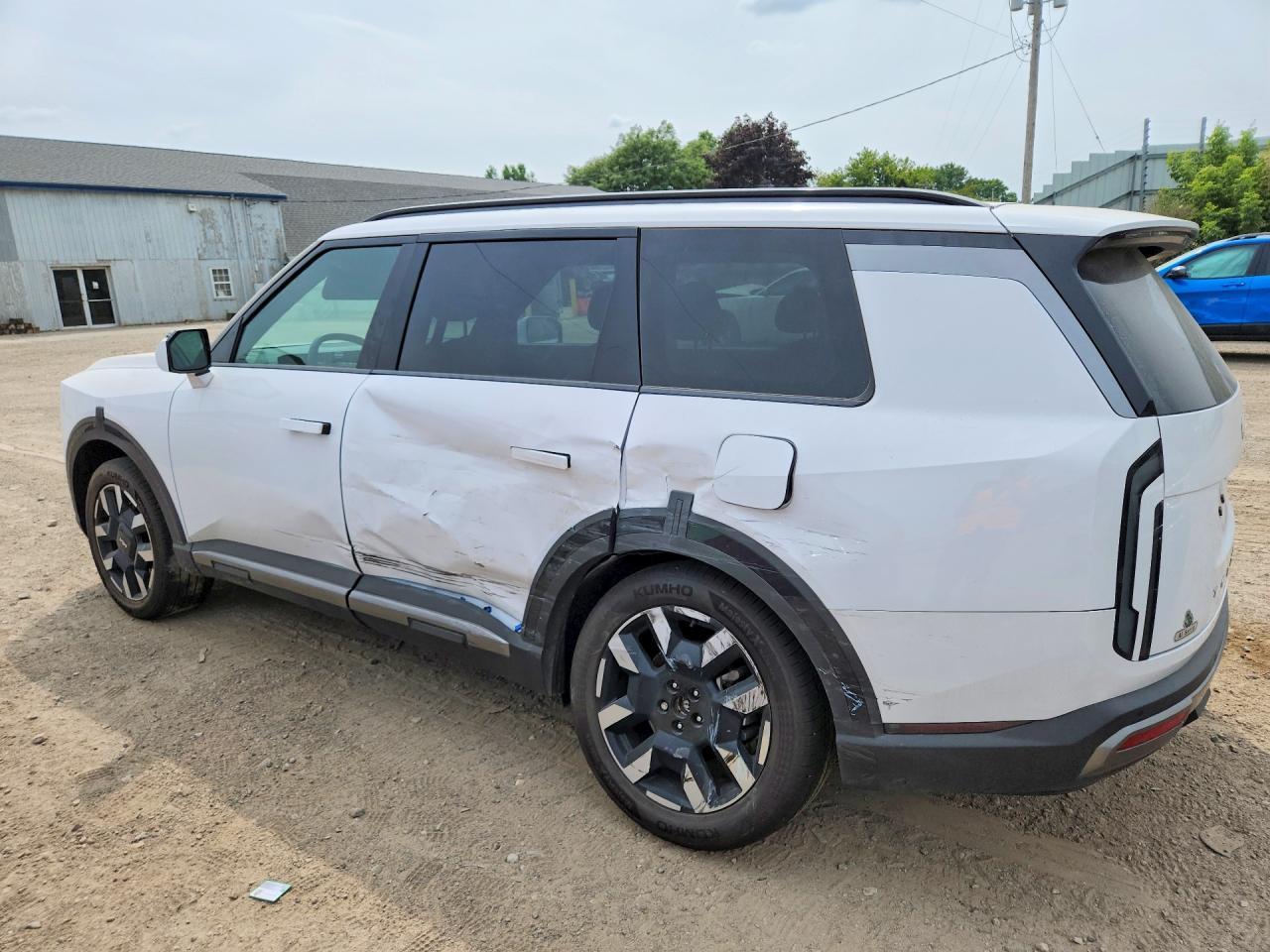 2027 Kia Telluride S - Image 2