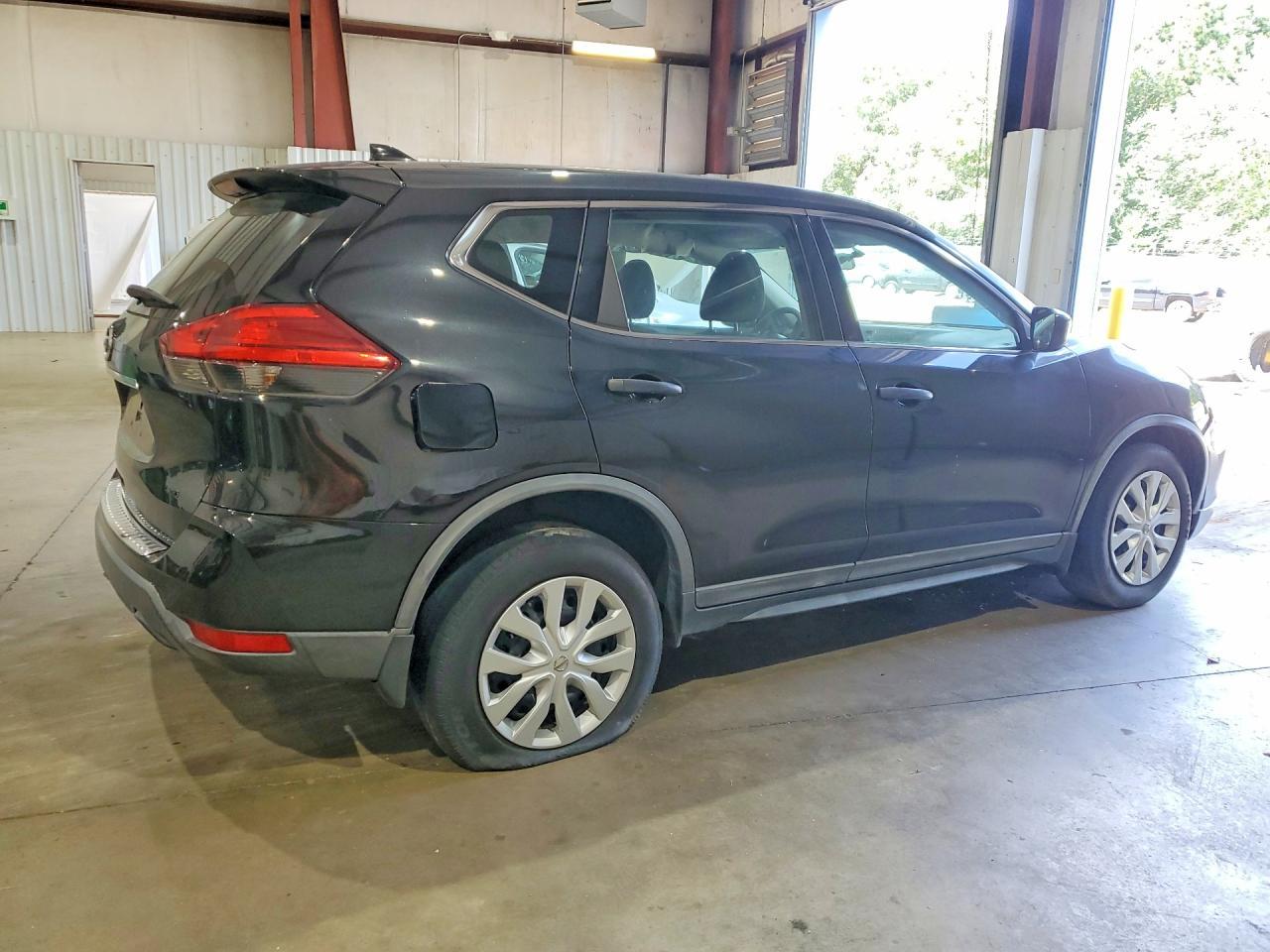 2017 Nissan Rogue S - Фото 3