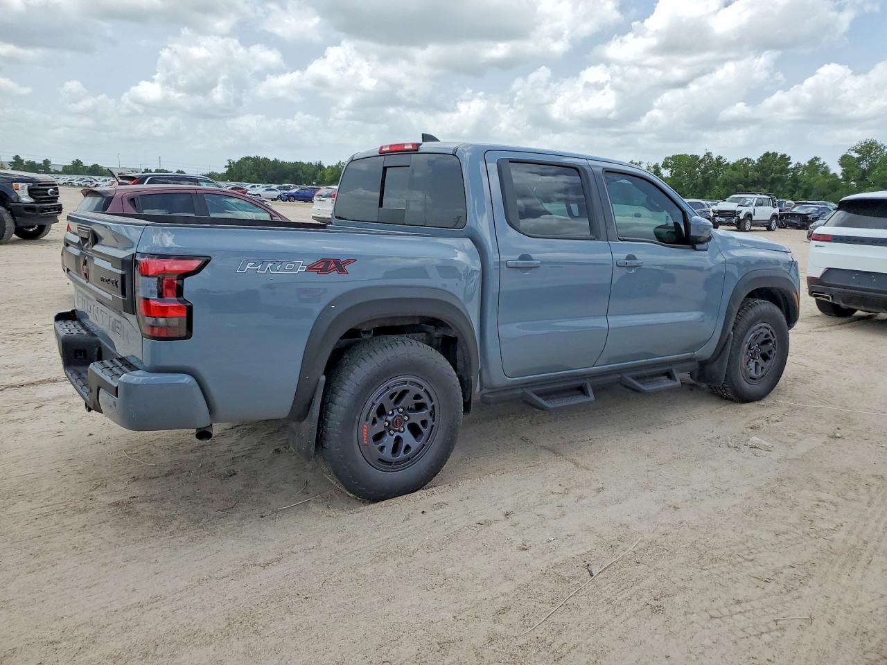 2025 Nissan Frontier Pro-4X - Image 3