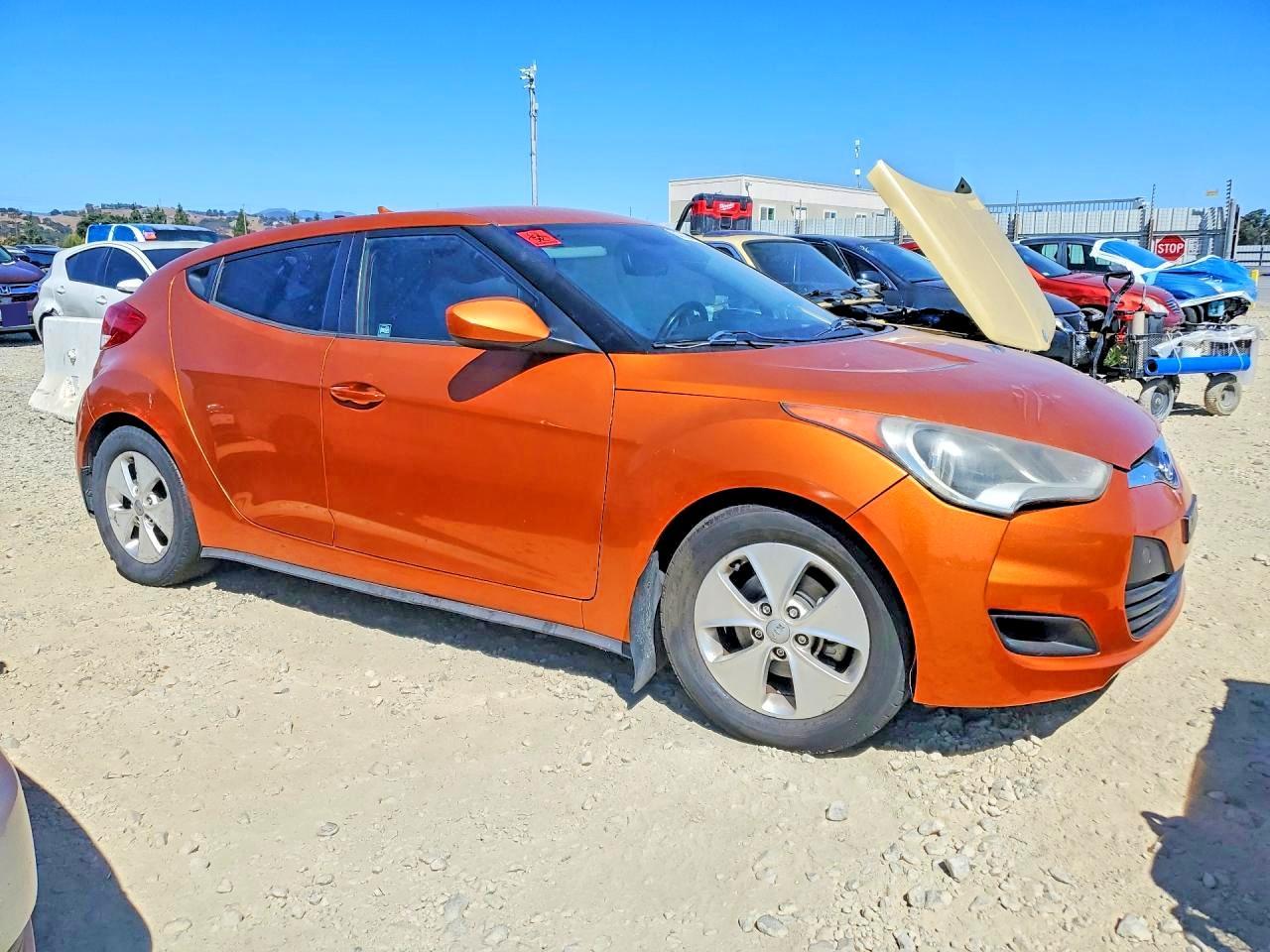 2013 Hyundai Veloster Base - Фото 4