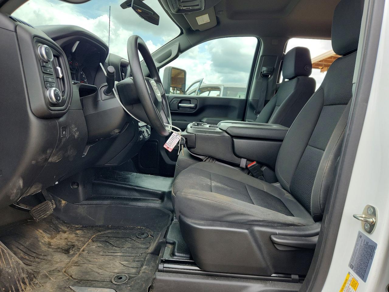 2023 GMC Sierra K2500 Heavy Duty - Image 7