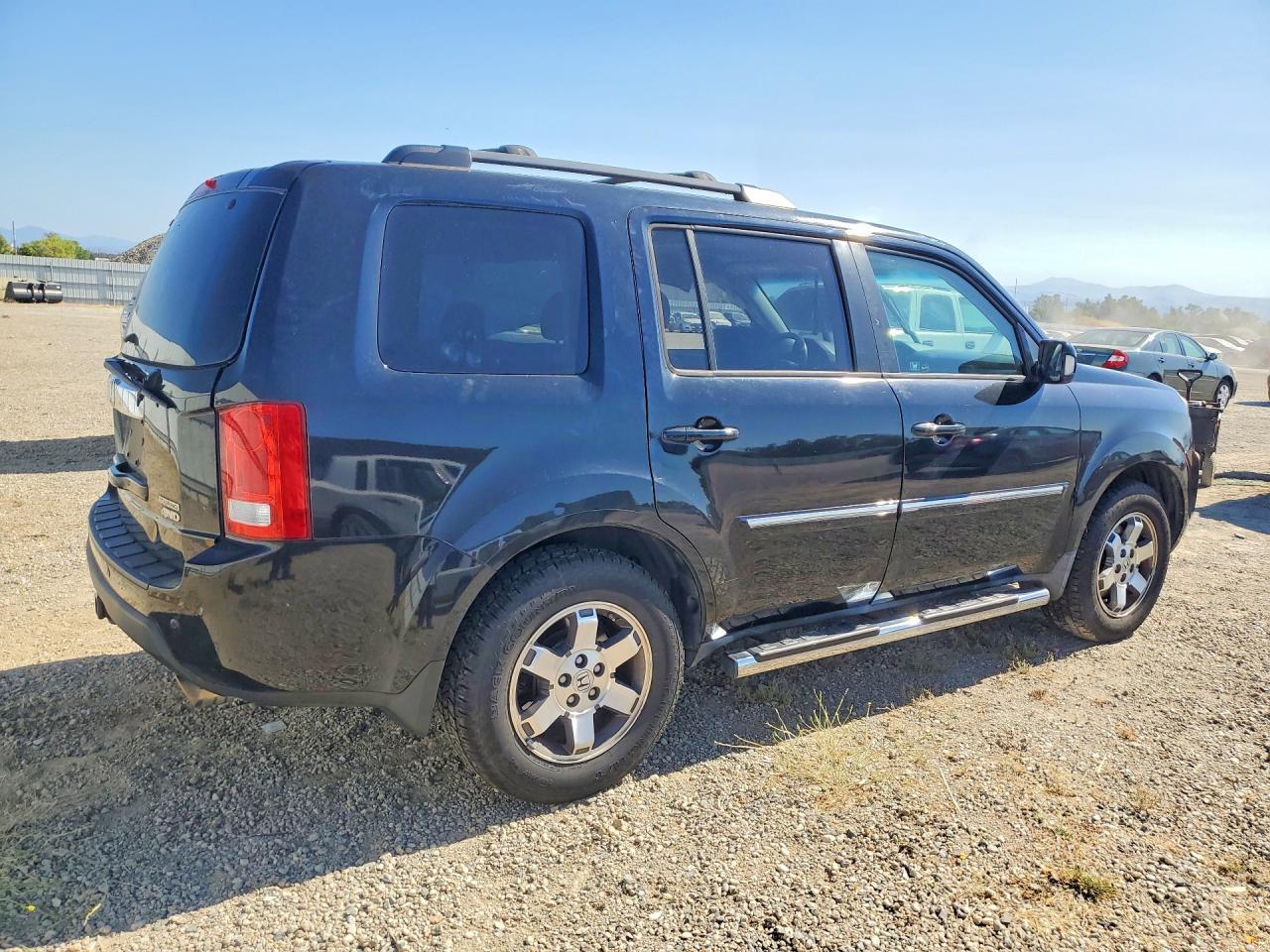 2010 Honda Pilot Touring - Image 3