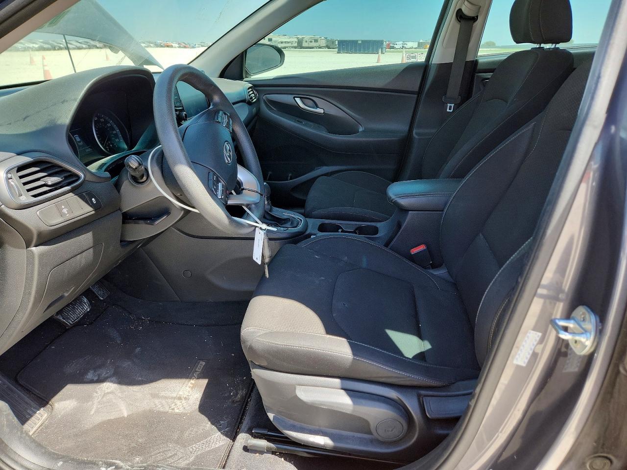 2018 Hyundai Elantra Gt Base - Image 7