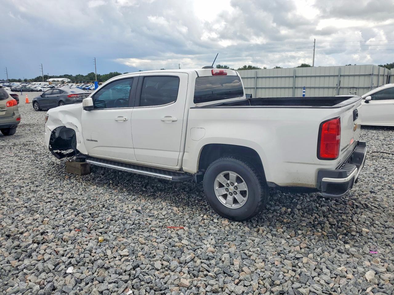 2017 Chevrolet Colorado - Фото 2