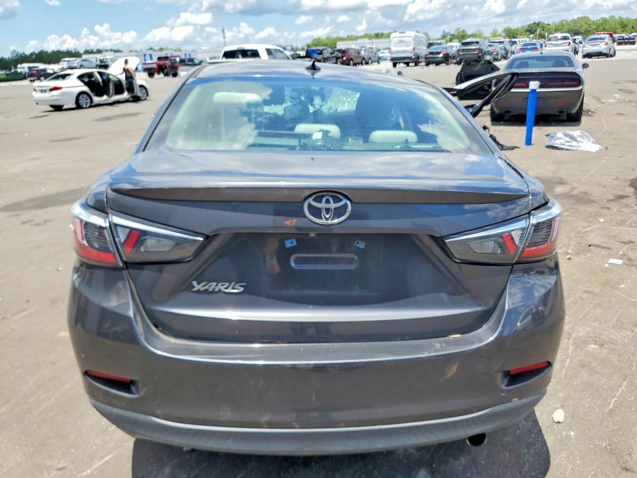 2019 Toyota Yaris Le - Фото 6