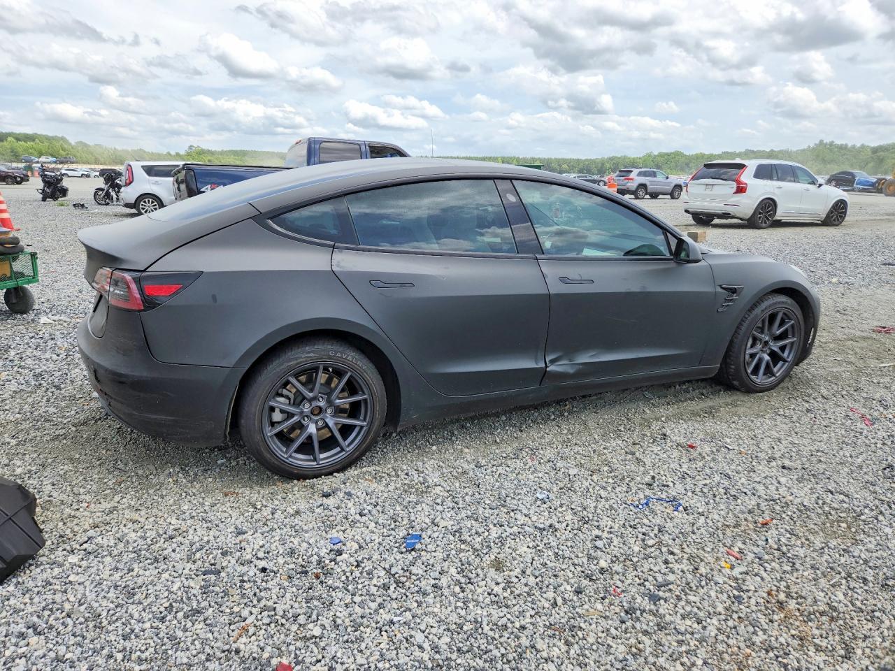 2022 Tesla Model 3 - Image 3