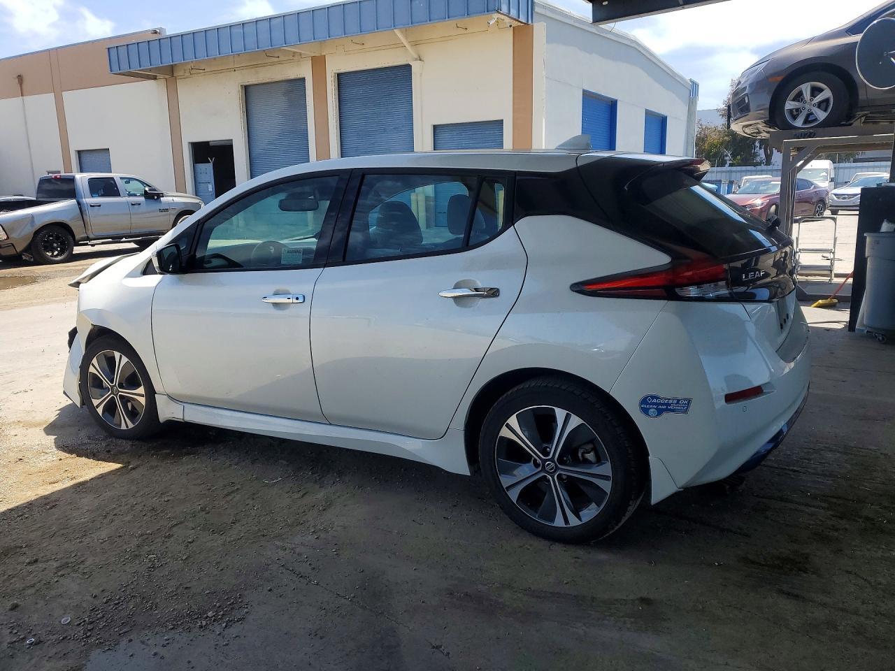 2022 Nissan Leaf Sl Plus - Image 2
