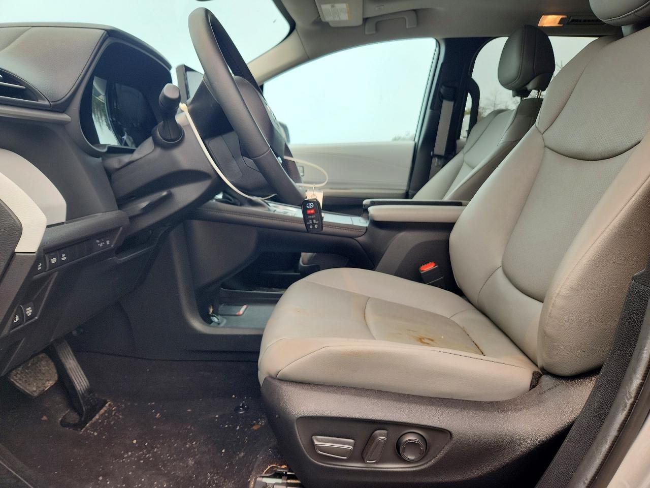 2025 Toyota Sienna Xle 7-Passenger - Image 7