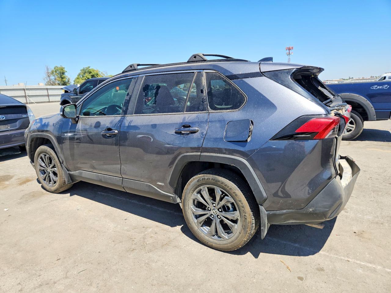 2024 Toyota Rav4 Xle Premium - Фото 2