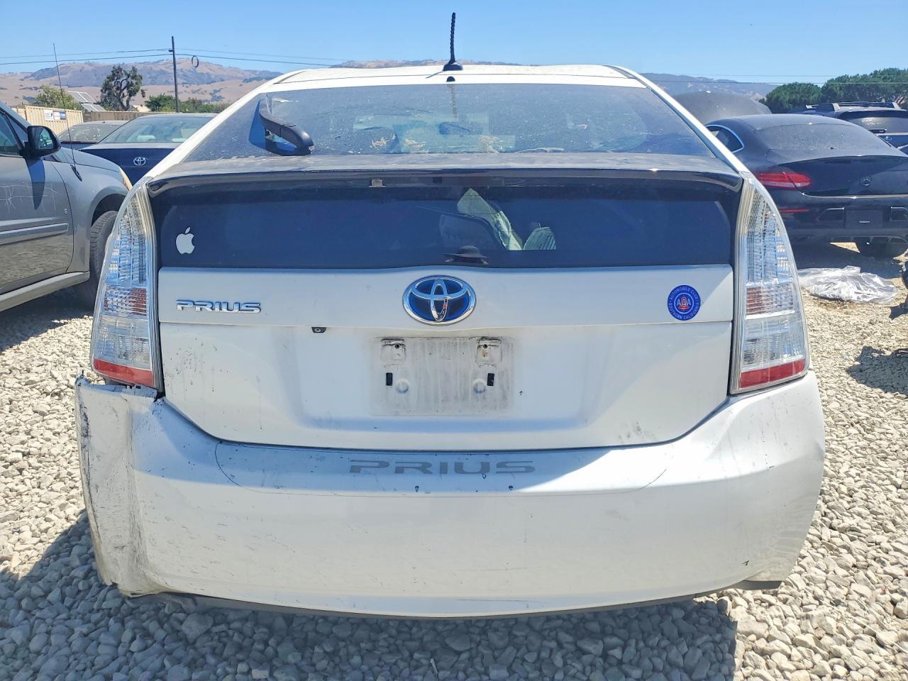 2011 Toyota Prius Three - Фото 6