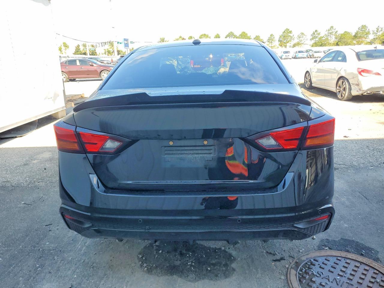 2025 Nissan Altima Sv - Image 6