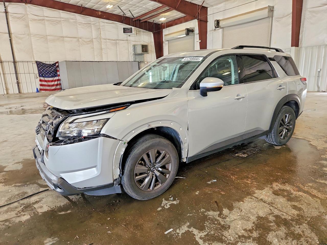 2022 Nissan Pathfinder Sv