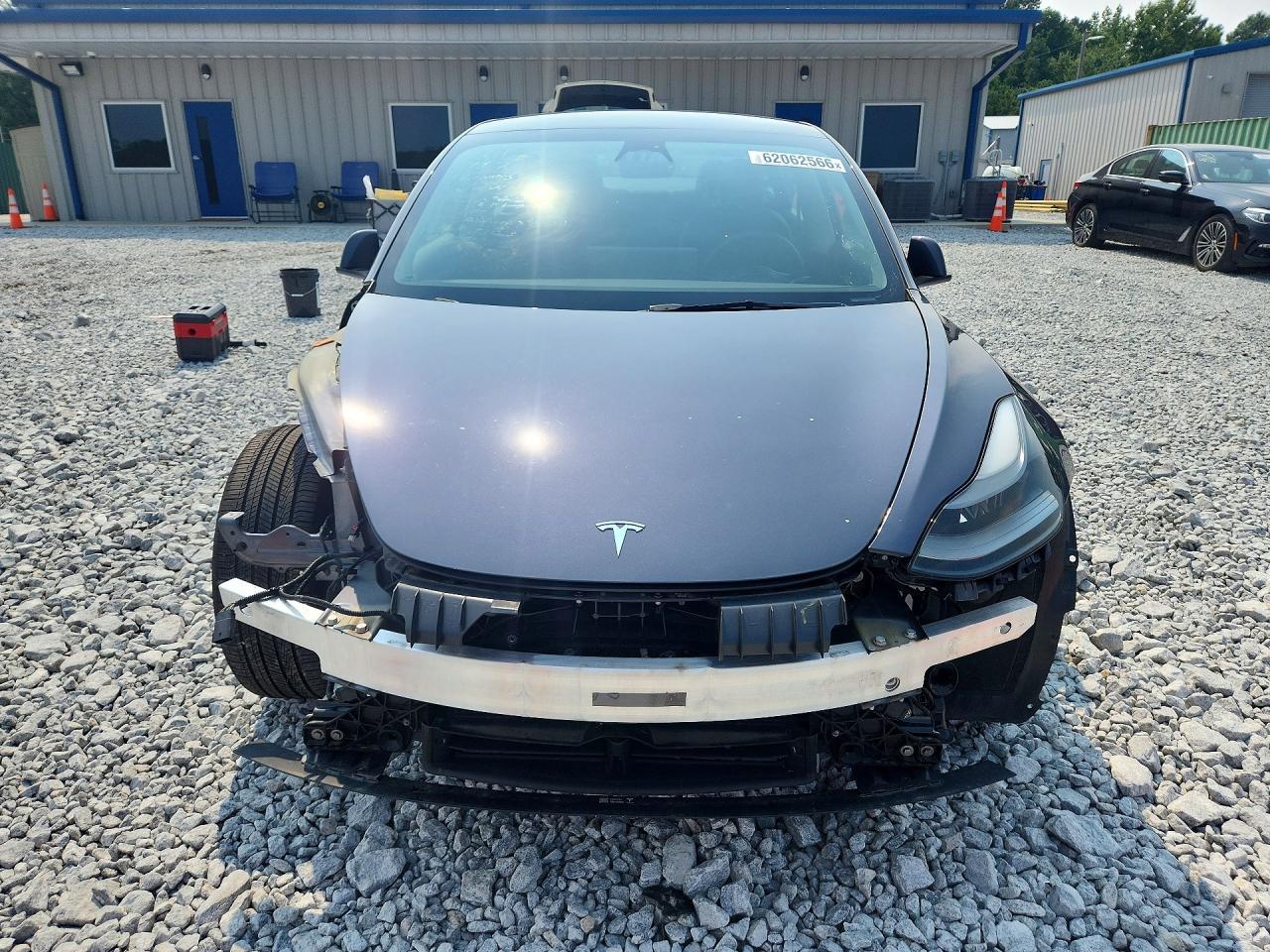 2023 Tesla Model 3 - Фото 5