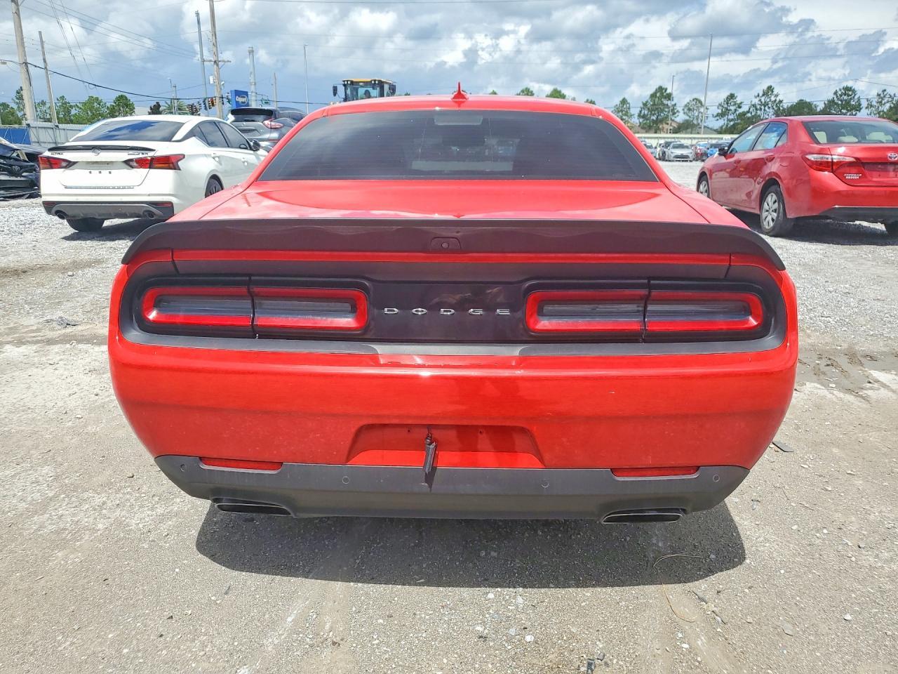 2022 Dodge Challenger R/T - Image 6