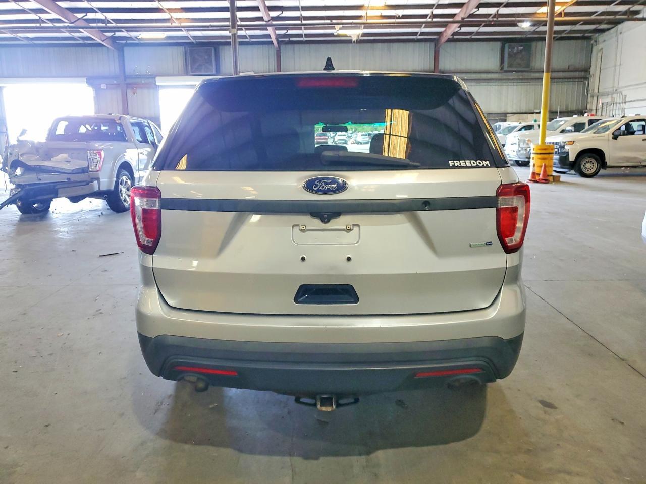 2016 Ford Explorer Police Interceptor - Image 6